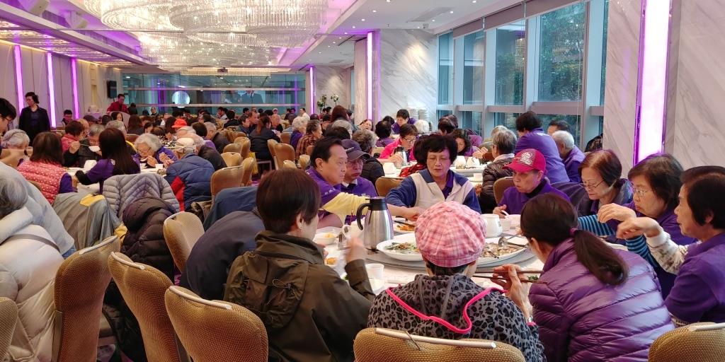 耆康會各單位數碼大使同享午餐,共聚一堂