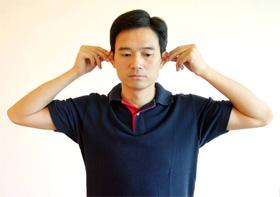 健腦運動第五式 – 翻揉耳廓(搓耳朵)