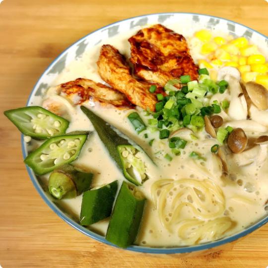 【綠在家中GIY】豆乳麵豉湯拉麵 【綠在家中GIY】豆乳麵豉湯拉麵
