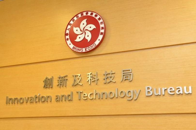 楊偉雄出訪美加