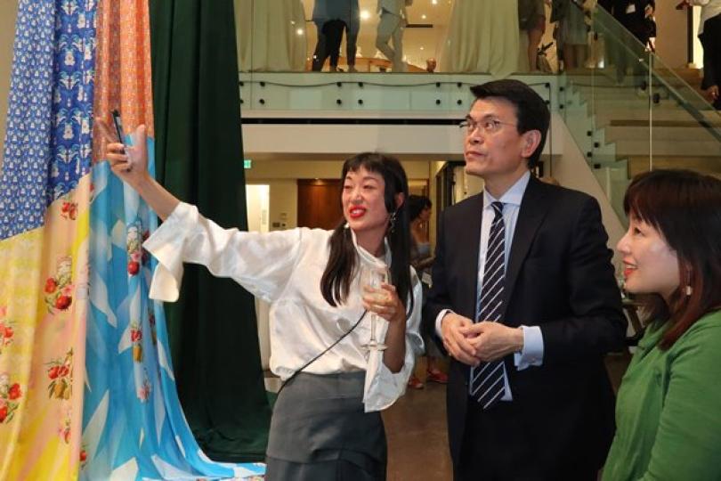 邱騰華三藩市推廣香港創意人才