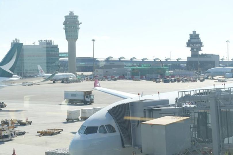 顧及航空安全 勿作滋擾行為