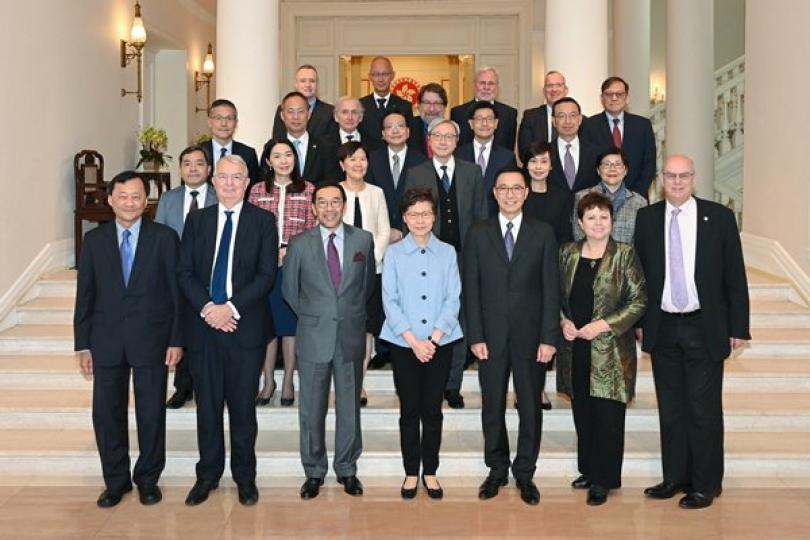 林鄭月娥晤教資會成員