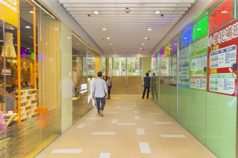 房委會延長零售工廈單位減租期 房委會延長零售工廈單位減租期