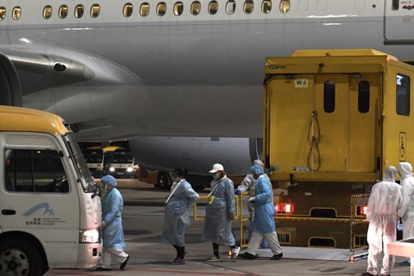 244滯鄂港人乘專機順利返港