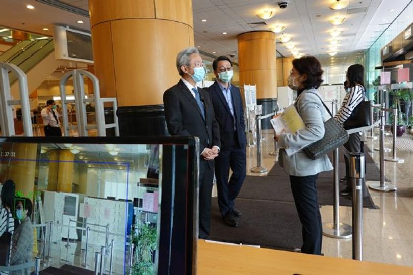 羅智光視察公共服務恢復情況 羅智光視察公共服務恢復情況